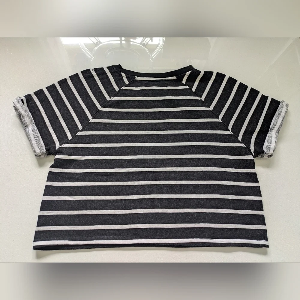 Calvin Klein Jeans Ladies' French Terry Crop Top T-shirt Size XL Black White - Picture 8 of 8